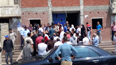 محافظ دمياط تتفقد مستشفى الزرقا وتحيل أطباء للتحقيق 