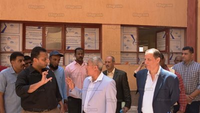 زيارة مفاجئة من محافظ أسوان للمدرسة اليابانية ومهلة أسبوع لتلافي الملاحظات ( فيديو وصور)