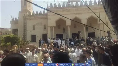 الآلاف من أهالي تلا المنوفية يشيعون جثمان شقيقة الرئيس السادات إلى مثواها الأخير (فيديو وصور)