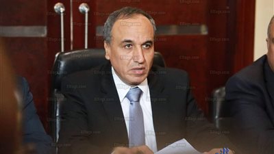 نقيب الصحفيين: الدولة حريصة على خلق مناخ مهني.. واشتراكات المترو 