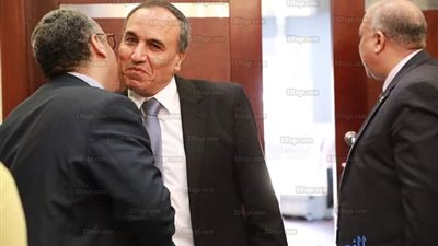 نقيب الصحفيين يدعو رئيس شركة المترو لزيارة النقابة