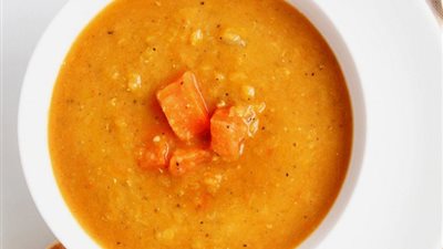 للرجيم.. شوربة العدس بالجزر