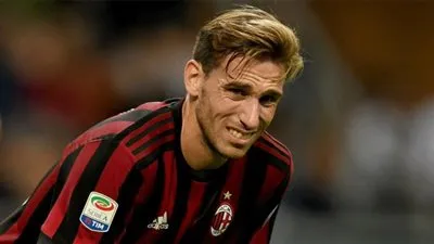 بيليا يرغب في تجديد عقده ميلان