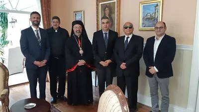الأنبا إبراهيم إسحق يزور سفير مصر بكندا
