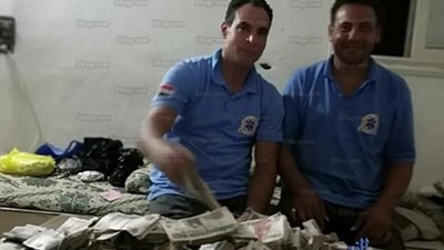 مُسعف وسائق بكفر الشيخ يجدان 870 ألف جنيه بجوار مُصابين.. شاهد ما فعلاه (صور)