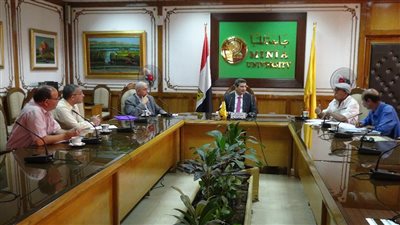 رئيس جامعة المنيا: توفير خدمات علمية للطلاب في زراعة النباتات الطبية والعطرية