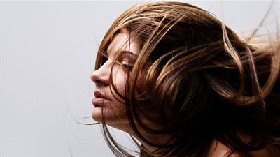 طرق طبيعية للتخلص من تزييت الشعر بسهولة.. تعرفي عليها