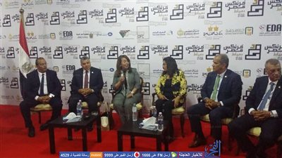 والي تلتقي الصحفيين وعارضي الأثاث في فيرنكس دمياط (صور)