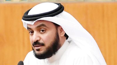 نائب كويتي يشيد بهيكل 