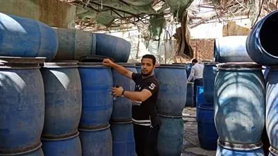 ضبط 6 مصانع غير مرخصة وتحرير 5 قضايا لسلع منتهية الصلاحية بالخانكة