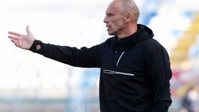 ماجد سامي يتمسك بـ تاكيس ويقدم له الدعم