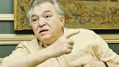  محمود أباظة يكشف تفاصيل فصل محمد فؤاد من حزب الوفد