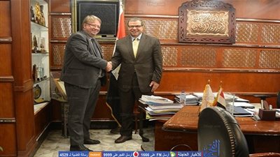 وزير القوى العاملة: 