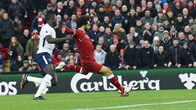 قناة مفتوحة تنقل مباراة ليفربول وتوتنهام في الدوري الإنجليزي   