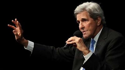 كيري: ترامب يكذب على الأمريكيين