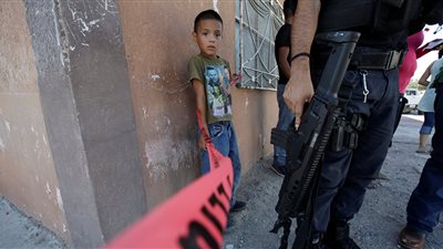 مقتل وإصابة 10 أشخاص في هجوم مسلح في المكسيك (فيديو) 