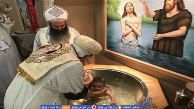 البابا تواضروس يعمد 7 أطفال خلال زيارته لكنيسة العائلة المقدسة بنيويورك (صور)