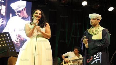 التهامي يمزج بين الإنشاد الصوفي والموسيقة الغربية مع الأمريكية إليز ليبيلك في حفله بـ