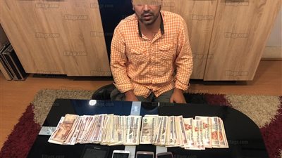 عامل بصيدلية يسرق 234 ألف جنيه بالتجمع الأول