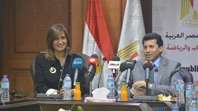 وزيرا الهجرة والشباب يلتقيان وفدا من أبناء المصريين بأستراليا