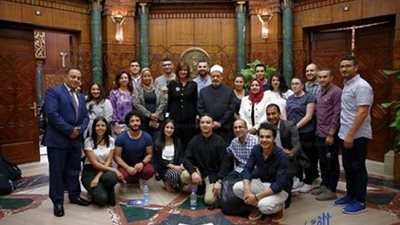 وزيرة الهجرة تلتقي شيخ الأزهر برفقة أبناء المصريين بأستراليا