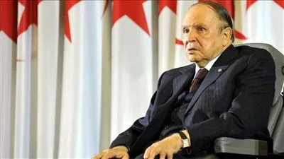 الرئيس الجزائري يقيل قائدي القوات البرية والجوية  