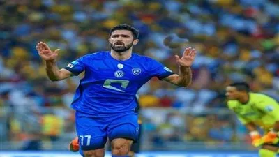 رئيس الهلال يفجر مفاجأة مدوية عن انتقال عمر خربين لـ