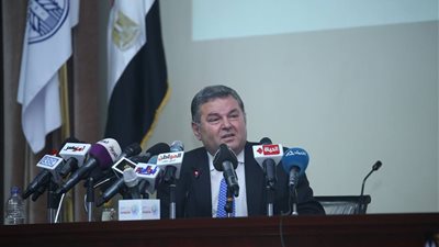 توفيق: 750 مليون جنيه لتطوير شركات الأدوية الخاسرة بقطاع الأعمال