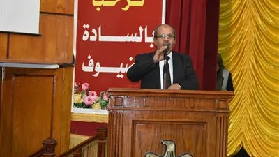 السيرة الذاتية للدكتور أشرف رضوان المكلف بأعمال رئيس جامعة الفيوم