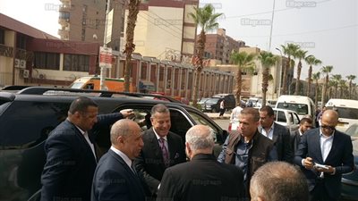 كلمة محافظ بني سويف بسجل زيارات مستشفي التأمين الصحي: 