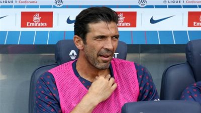 رغم إيقافه.. بوفون يسافر مع باريس سان جيرمان لمواجهة ليفربول