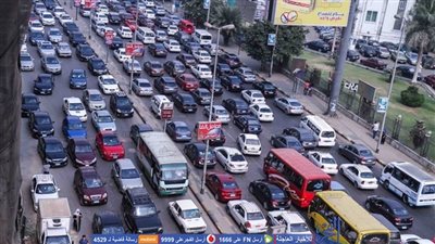 كثافات مرورية بشوارع القاهرة والجيزة واصطدام سيارتين بمدينة نصر