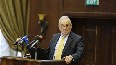 السفير الإيطالي بالقاهرة: الموانئ البحرية تشكل إطار العلاقات الوثيقة بين مصر وإيطاليا