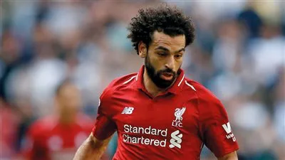 محمد صلاح في مقدمة هجوم ليفربول أمام باريس سان جيرمان