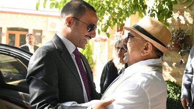 رئيس مجلس الأمة الكويتي يلتقي الشيخ ناصر الصباح في طشقند