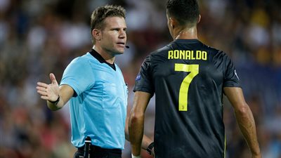 بعد طرده أمام فالنسيا.. تعرف على حكاية 11 بطاقة حمراء في مسيرة البرتغالي 