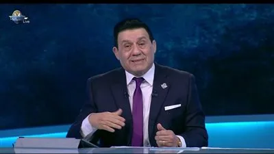 مدحت شلبي يواصل سقطاته ويقع في خطأ فادح