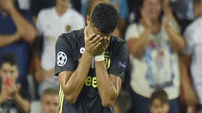 ماذا قالت الصحف العالمية عن دموع وطرد كريستيانو رونالدو (صور)