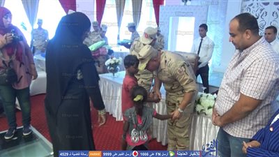 الجيش الثالث يوزع مستلزمات المدارس علي الطلاب الغير قادرين بالسويس وسداد المصروفات (صور)