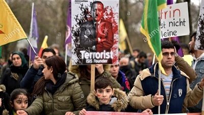 برلين: الآلاف يتظاهرون ضد أردوغان