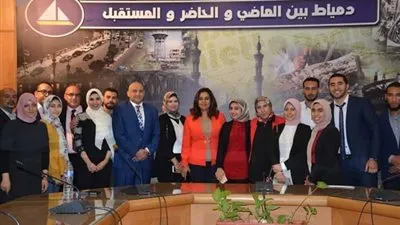 محافظ دمياط تكرم الحرفيين والصناع المتميزين في فيرنكس دمياط 