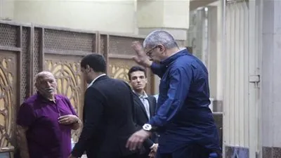 شوبير وفتحي مبروك ومدرب الأهلي في عزاء الكابتن حازم كرم (صور)