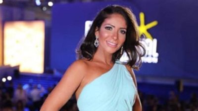 تغريدات الفنانين.. أحمد حلمي ينشر صورة منى زكي بمهرجان الجونة