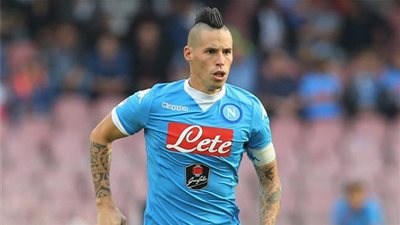 وكيل هامسيك يكشف حقيقة رغبته في الرحيل عن نابولي 