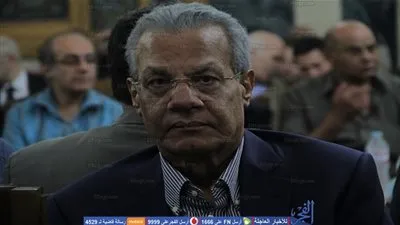 عادل حمودة يقدم واجب العزاء لـ