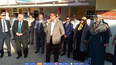 محافظ البحيرة يشهد طابور الصباح وتحية العلم بمدرسة الحديثة بدمنهور (صور)