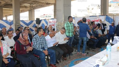 محافظ السويس ونائب وزير الزراعة يطلقان إشارة بدء موسم الصيد (صور)