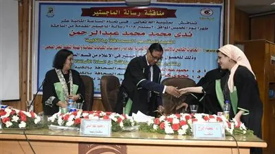 منح معيدة بإعلام القاهرة درجة الامتياز عن رسالة ماجستير تحدد اتجاهات الصحفيين