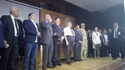 رئيس جامعة عين شمس يشهد فعاليات الاحتفال ببداية الدراسة بكلية التجارة