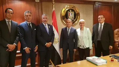   وزير التجارة والصناعة يعلن إقامة المهرجان الرابع للتمور بواحة سيوة نوفمبر المقبل